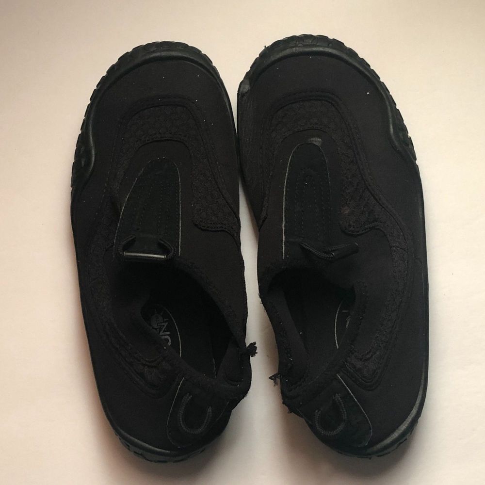 Sand N Sun Black Adult Shoes Size 5